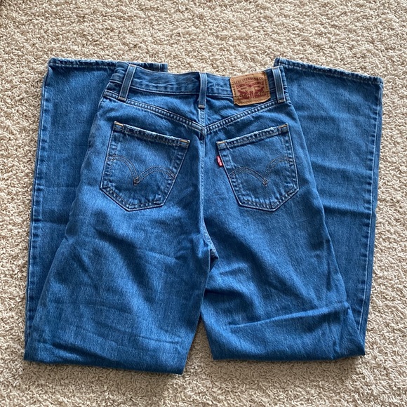 Levi’s High Waisted Distressed Straight Jeans - Picture 2 of 4